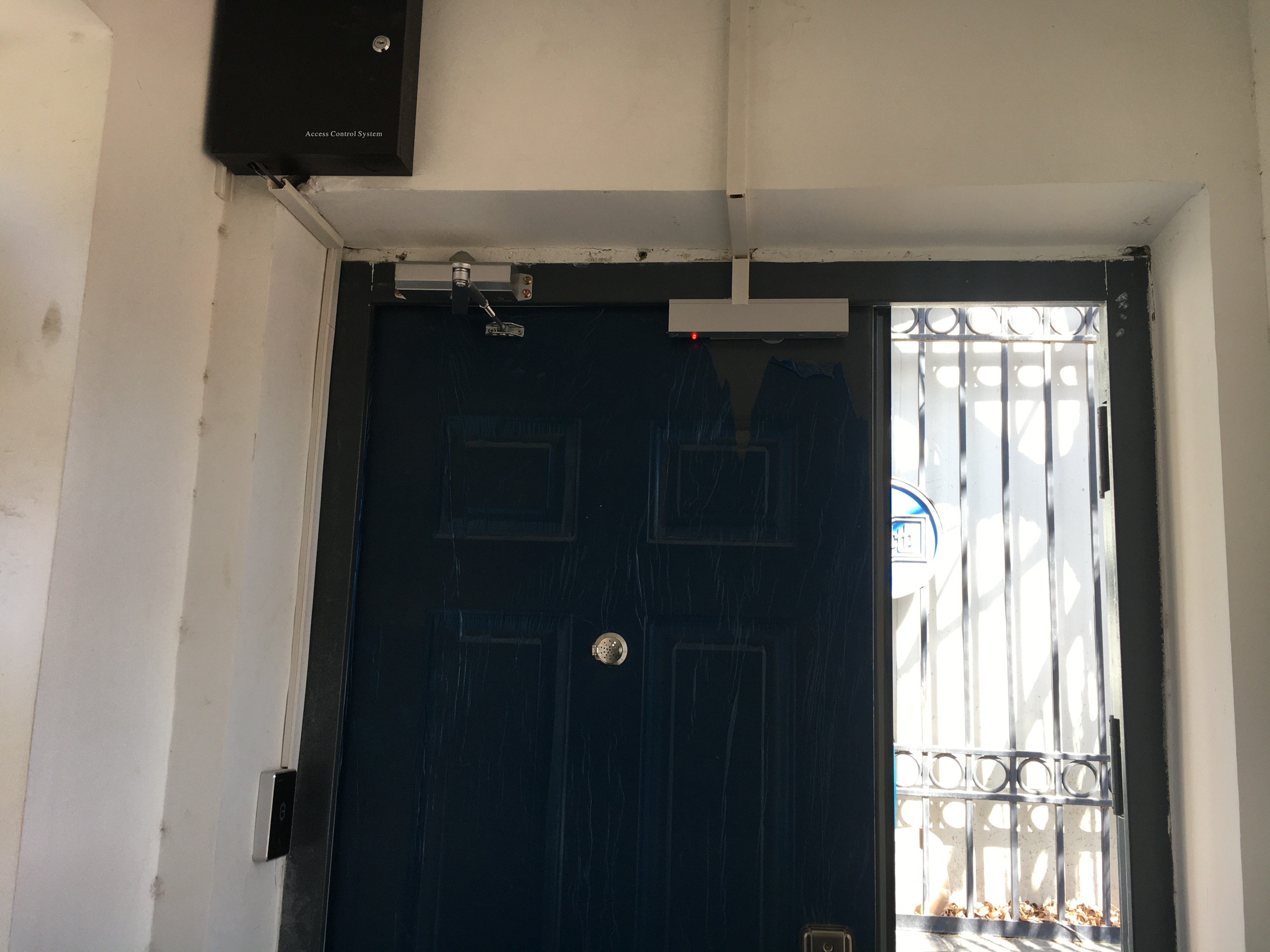 北京上地東里小區停車場防盜門門禁安裝工程