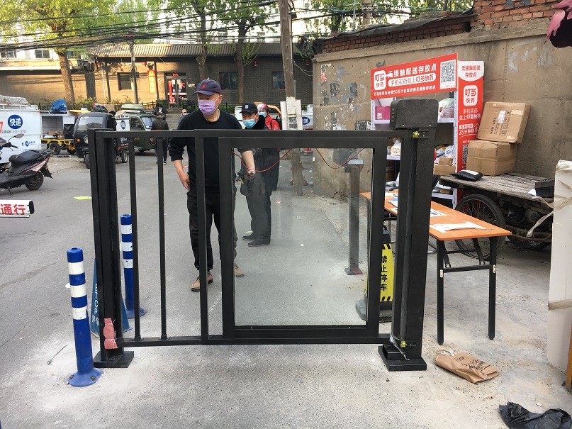 宣祥家園二期小區刷卡廣告門門禁安裝完成